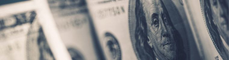 Fed w centrum uwagi, dolar na rozdrożu