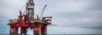 Kontynuacja przeceny na ropie, akcje ExxonMobile idą w dół